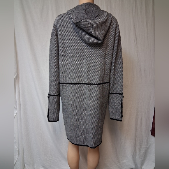 Romimona Black and White Knit Cardigan Size 3XL - Picture 9 of 16